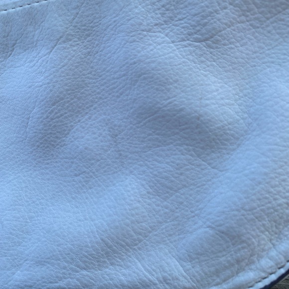 Aimee Kestenberg crossbody shoulder bag off white genuine pebble leather - Picture 12 of 16